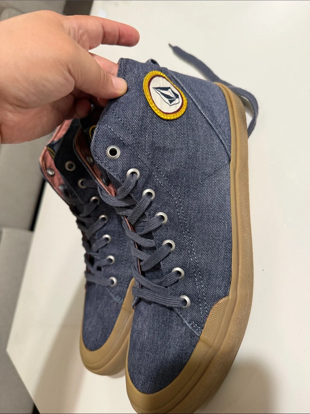 Volcom Men's High-Top Denim Sneakers in Navy and Gum Sz10
